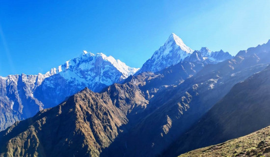 खोप्रालेकबाट देखियो हिमालको मनमोहक दृश्य