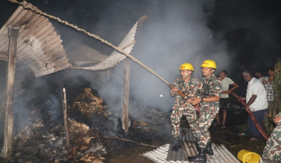 रुपनीमा भीषण आगलागी : छ  घर जलेर नष्ट, ५० लाखभन्दा बढीको क्षति