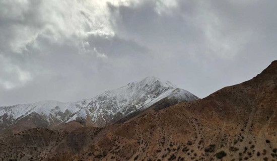 नाम्खामा पहिलोपटक हिमपात