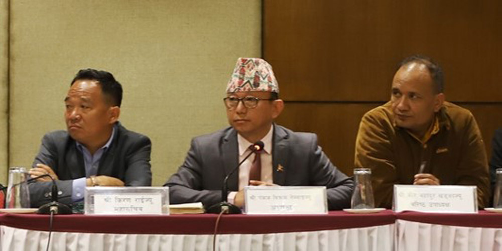 ‘फुटबल क्यालेन्डरमा होइन मैदानमा गर’