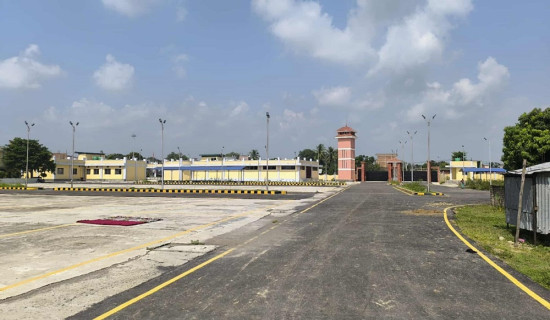 सञ्चालनमा आएको राजविराज बसपार्क पुनः सुनसान