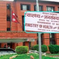 स्वास्थ्य बीमा बापतको भुक्तानी पाउन छोडपछि सेवा कटौती गर्दै अस्पताल