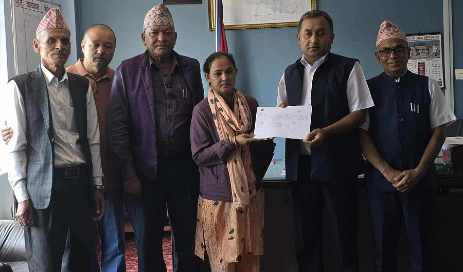 जेनजी आन्दोलनका तीन सहिद परिवारलाई राहत वितरण
