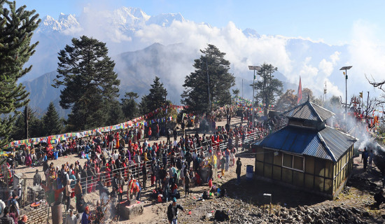 एकैदिन तीन हजार भक्तजनले गरे पाथीभरा दर्शन