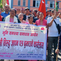 राप्ती नदीमा डुङ्गा सरर....