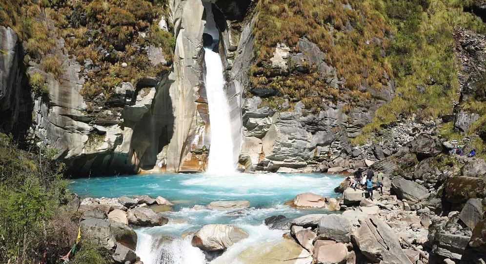 आहा फुतफुते झरना !