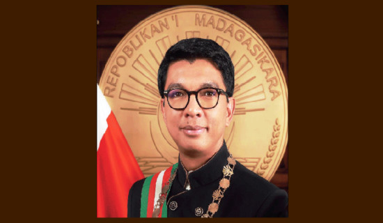 महाभियोग लगाइएका राष्ट्रपति राजोलिनाद्वारा मडागास्करबाट पलायनको पुष्टि