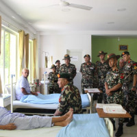 कार दुर्घटना हुँदा तीन घाइते, एक गम्भीर