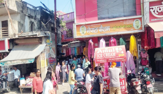 सीमापारि भिड, वारि सुनसान
