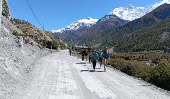 डेढ महिनामा सात हजार पर्यटक भित्रिए