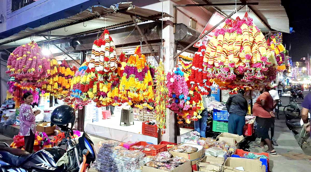 नेपालगन्जमा प्लाष्टिकका मालाको खुला बिक्री