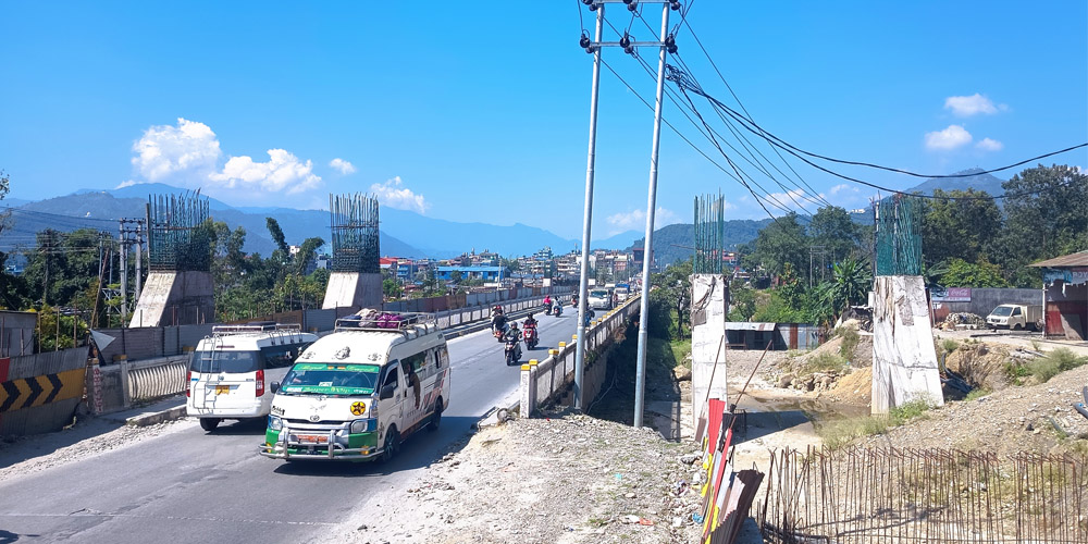 पोखरा-मुग्लिन सडक पश्चिम खण्ड  ६२ प्रतिशत काम, अझै हटेन व्यवधान