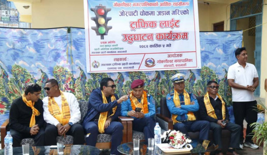 स्रष्टासँगको भेटघाटमा प्रधानमन्त्री ओली