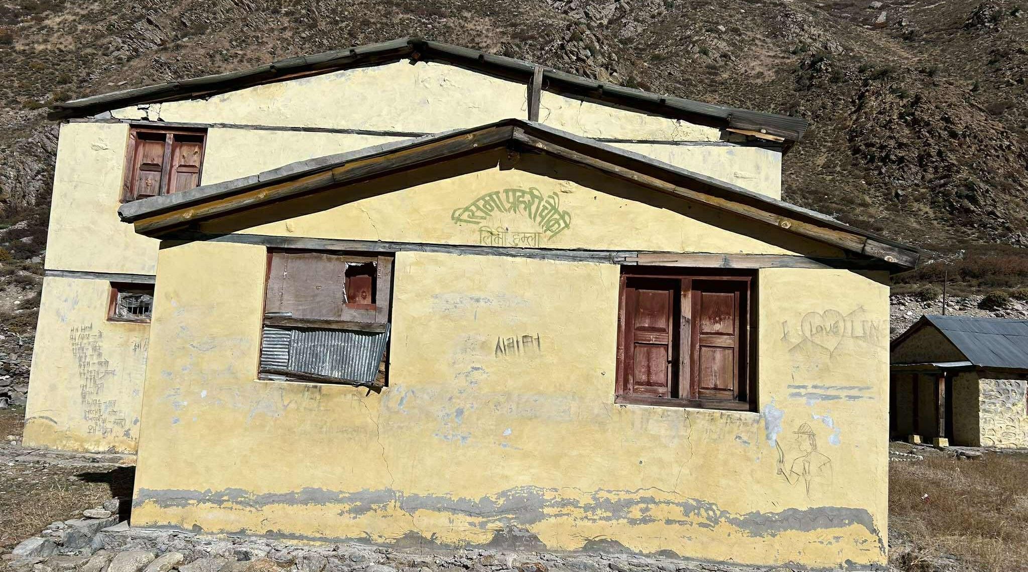 चिसो बढेपछि लिमीबाट जिल्ला फिर्ता भए प्रहरी