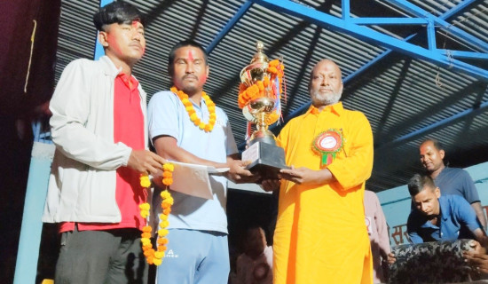 फुटबल प्रतियोगिताको उपाधि सप्तकोशीलाई