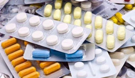 मापदण्ड विपरीत बिक्री वितरण गरेको औषधि बरामद