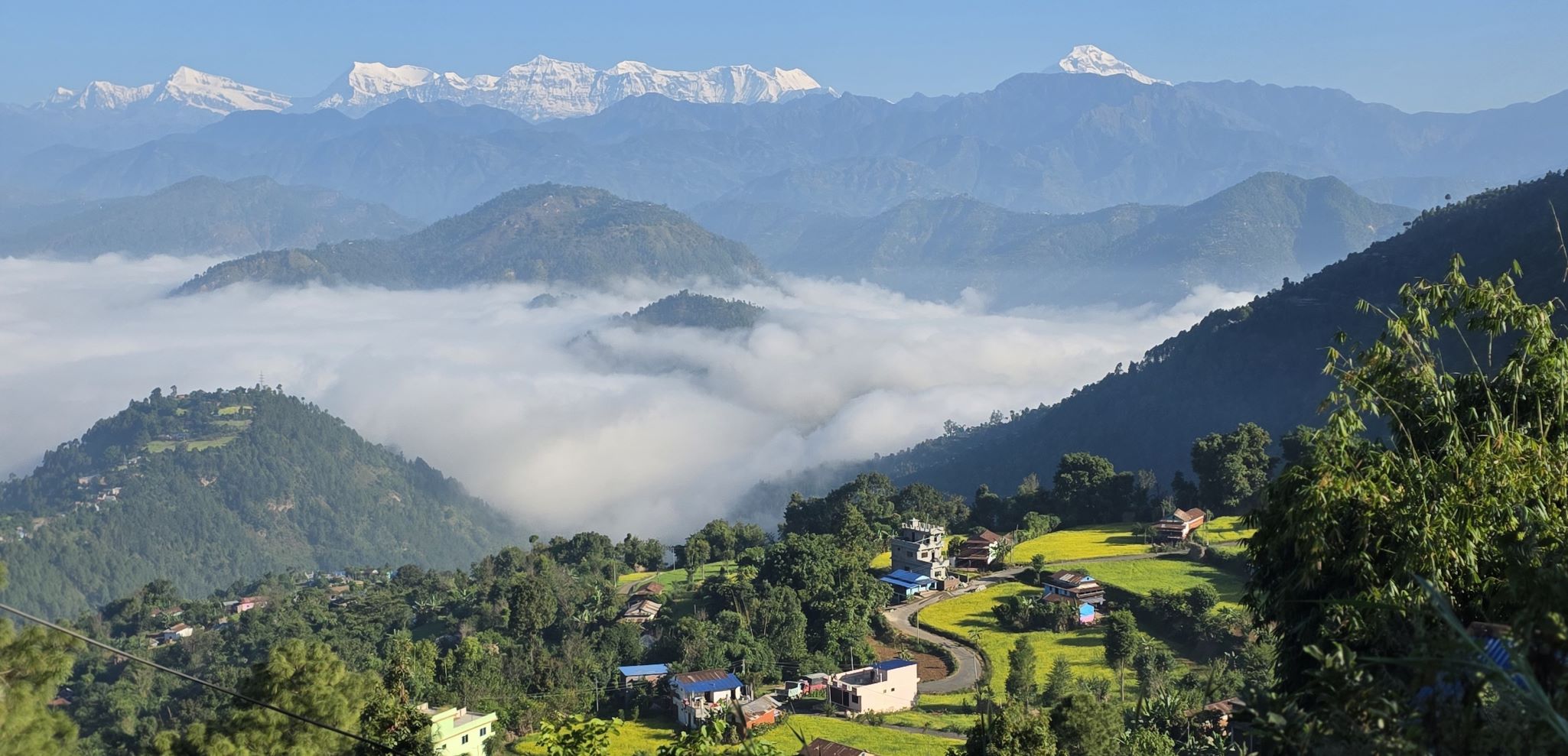 वर्षापछि खुलेको मनमोहक हिमशृङ्खला