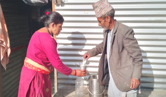 भीरबाट खसेर महिलाको मृत्यु