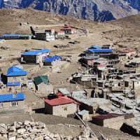 स्वदेशमा बन्दैनन् प्रहरीले लगाउने पोसाक र सामग्री