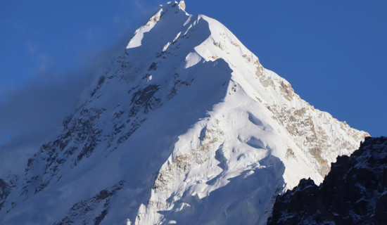 यस याममा ३०० विदेशी पर्यटकद्वारा कञ्चनजङ्घा हिमाल क्षेत्र भ्रमण