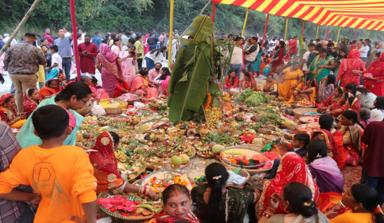 राप्ती तटमा भक्तालुको घुइँचो (फोटो फिचर)