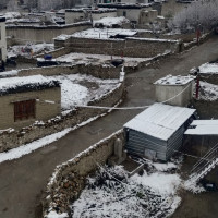 सडक भासिएको स्थानमा दुई पुरुषको शव फेला