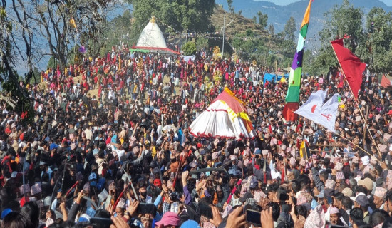 मन्दिरमा पूजाआजासँगै मेलाको रौनक