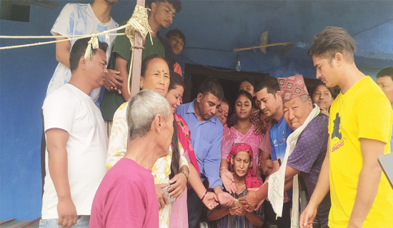 भैलो खेलेर क्यान्सर पीडितलाई सहयोग