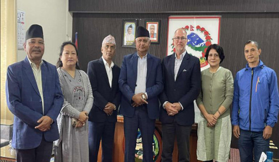 नागरिकको जीवनस्तर सुधार्न प्रयासरत