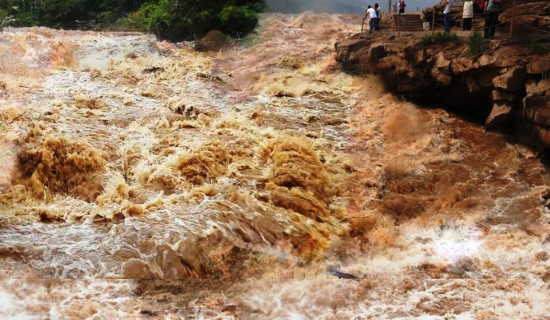 भियतनाममा बाढीका कारण नौ जनाको मृत्यु, पाँच बेपत्ता