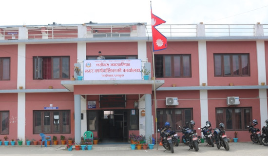 पाख्रीबास नगरपालिकाद्वारा विद्यालय बन्द गर्न अनुरोध