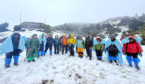 मुस्ताङ्गको हिमपात प्रभावित क्षेत्रबाट पर्यटकको उद्धार
