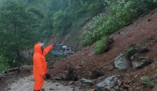 नेपाली सेनाद्वारा मुस्ताङको हिमपात प्रभावित क्षेत्रबाट १५ जना पर्यटकको उद्धार