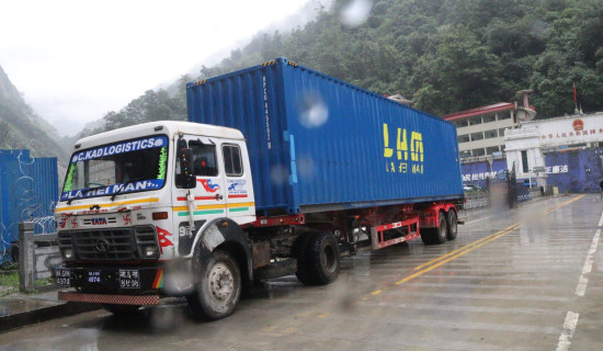 चीनकै भूमिमा रोकिए करोडौंको नेपाली मालबस्तु