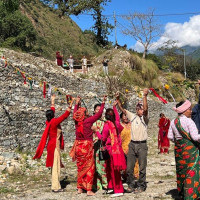 लमजुङका विद्यालयमा पूराना पाठ्यपुस्तकबाट पठनपाठन