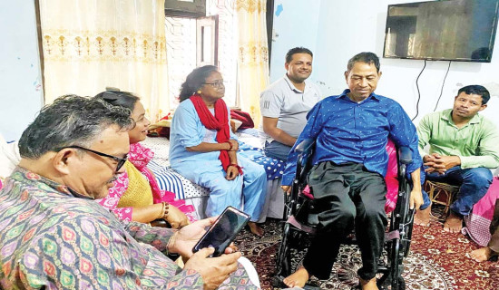 निर्मोहीलाई ह्विलचेयर