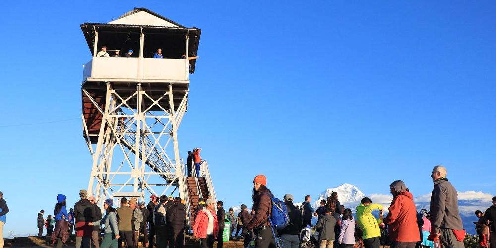 सूर्योदय र सूर्यास्त सहित हिमशृङ्खलाको दृश्यावलोकन गर्न पुनहिल पुग्ने कि !