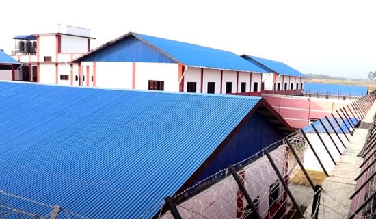 बाँकेबाट भागेका २२३ कैदीबन्दी अझै फरार