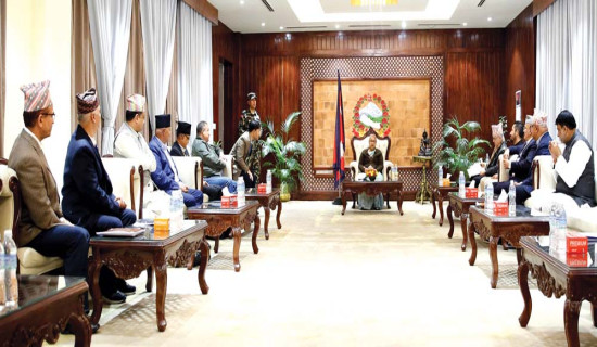 पालिका अध्यक्षसहित १४ को राजीनामा