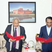 आयात घट्दा खुम्चियो राजस्व