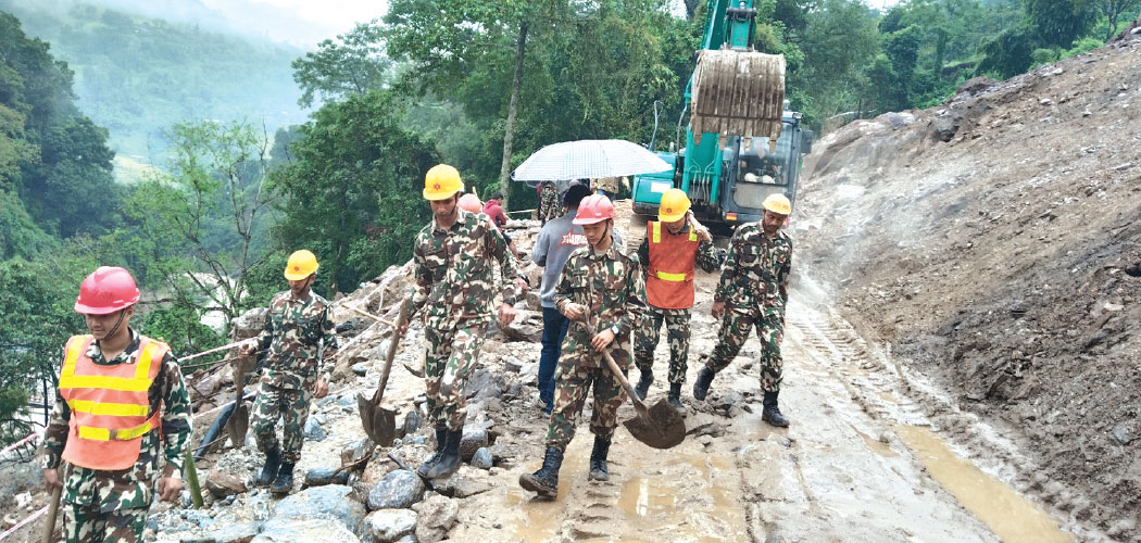 मेची राजमार्गमा आवागमन सकसपूर्ण