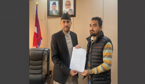 सञ्चारमन्त्री खरेलसँग जेनजी आन्दोलनका घाइते पत्रकारको भेट