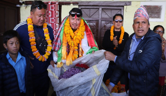 फरक क्षमता भएका विद्यार्थीलाई न्यानो कपडा