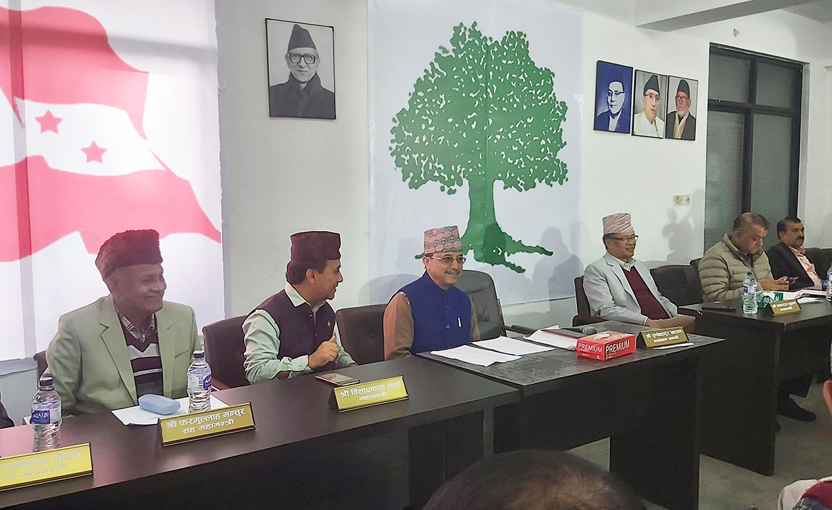 कांग्रेस बैठकमा महामन्त्री र सहमहामन्त्रीद्वारा महाधिवेशनका दुई फरक प्रस्ताव