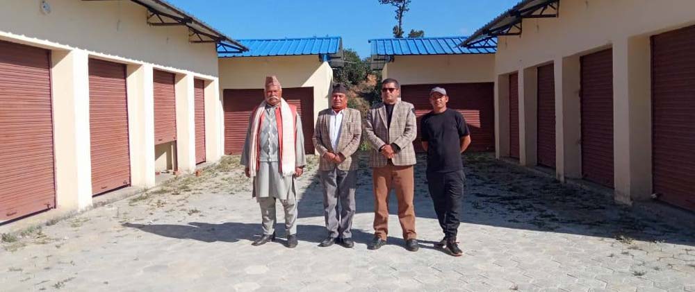 हतारमा बनेका भवन प्रयोगविहीन