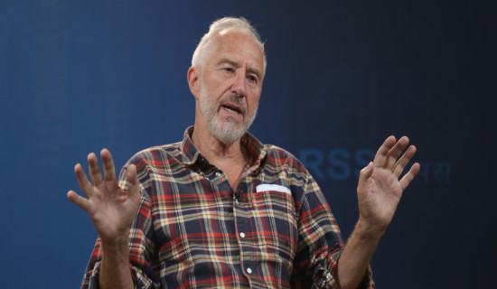 हिउँजस्तै हिमाली संस्कृति पनि विलीन हुँदैछ : चलचित्र निर्देशक एरिक