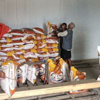 गोदाममा थुप्रियो मल, किसानले पाएनन्