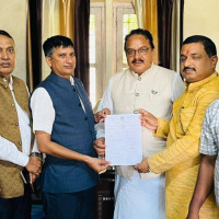 सत्ता र प्रतिपक्ष अर्थतन्त्रका विषयमा गम्भीर हुनुपर्छ : सांसद रिजाल