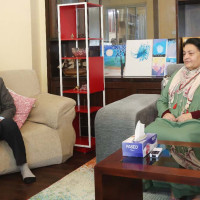 ढाका बुनेर आत्मनिर्भर बन्दै तनहुँका उद्यमी