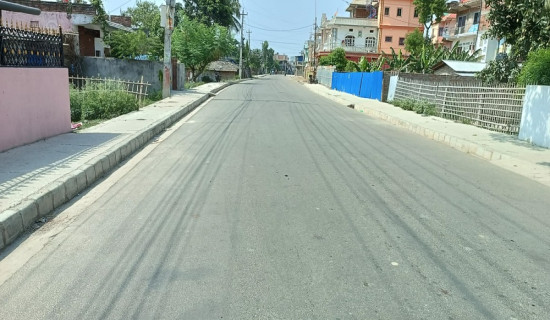 आन्तरिक राजस्व कार्यालय स्थापनाको माग गर्दै बजार बन्द